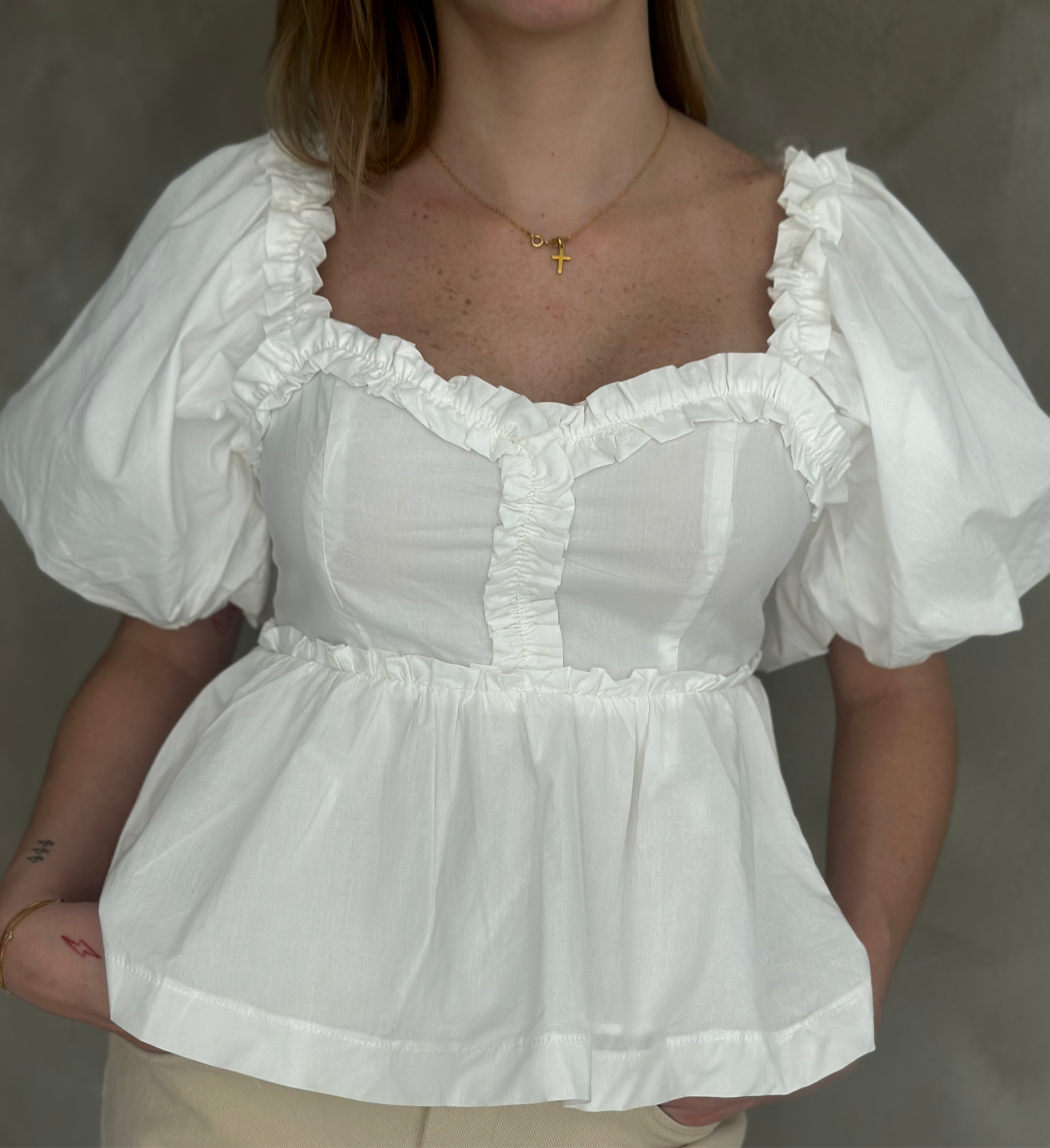 WHITE TOP