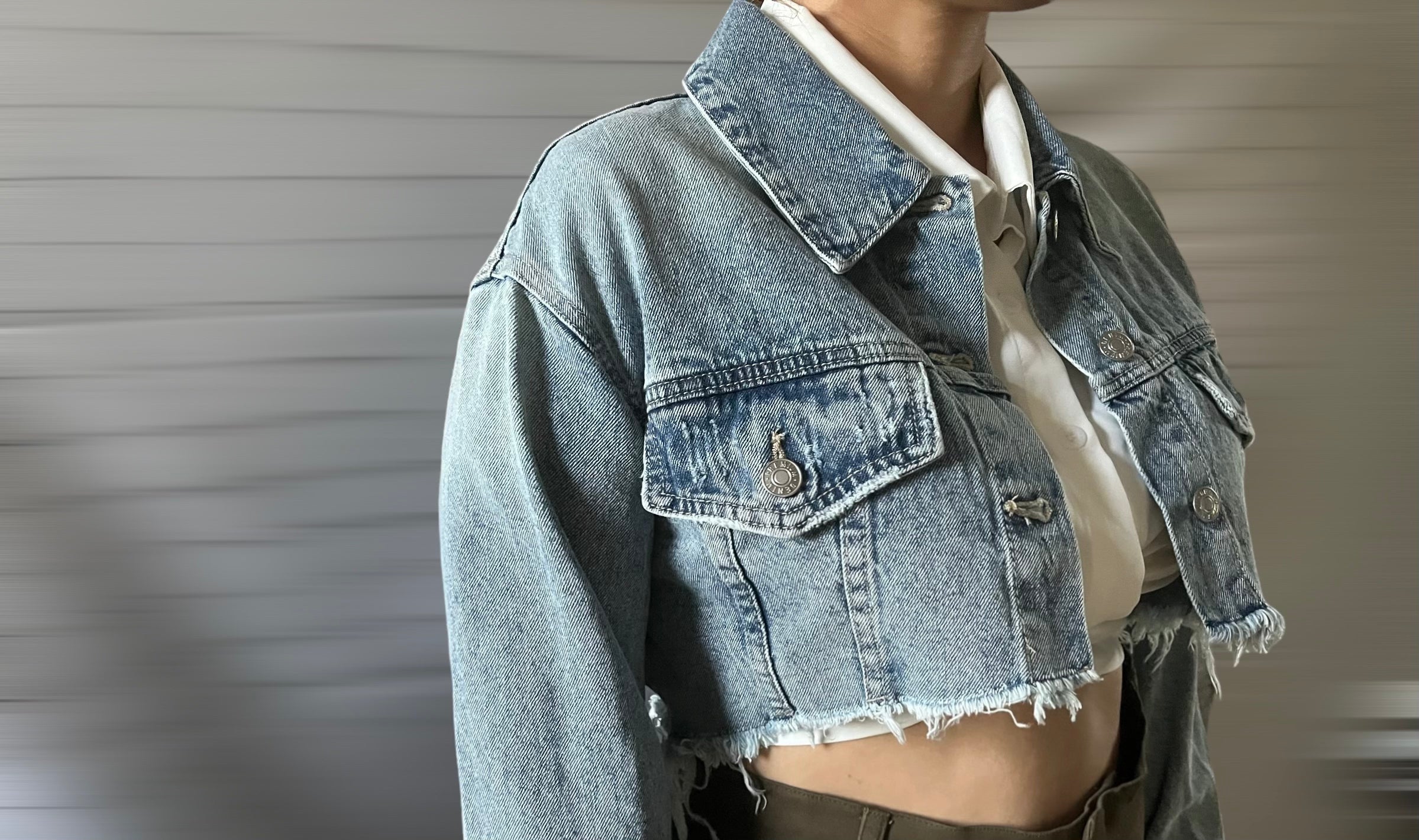 DENIM CROP JACKET